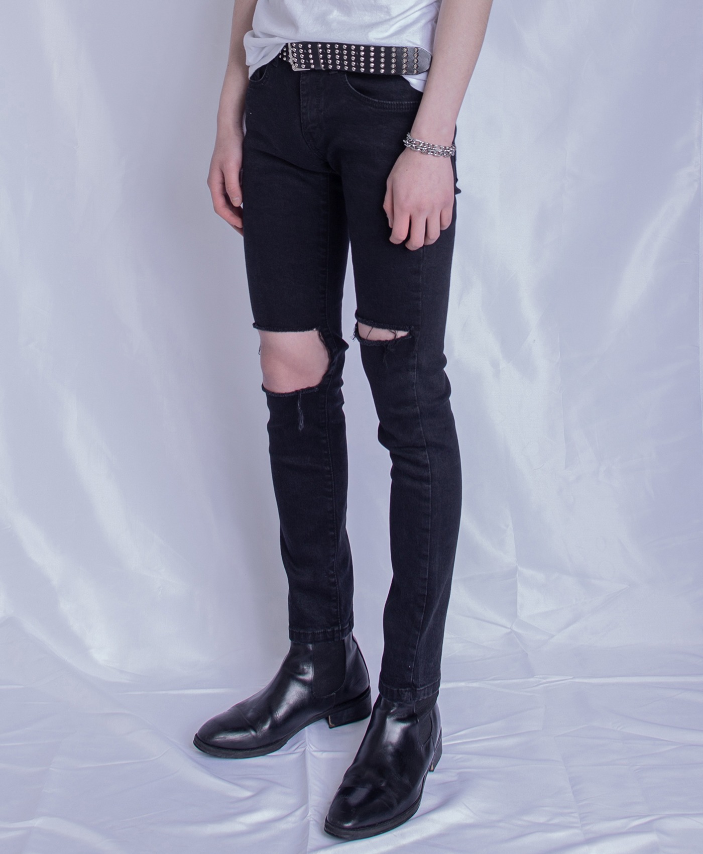 [SOLD OUT] destroyed skinny jeans
