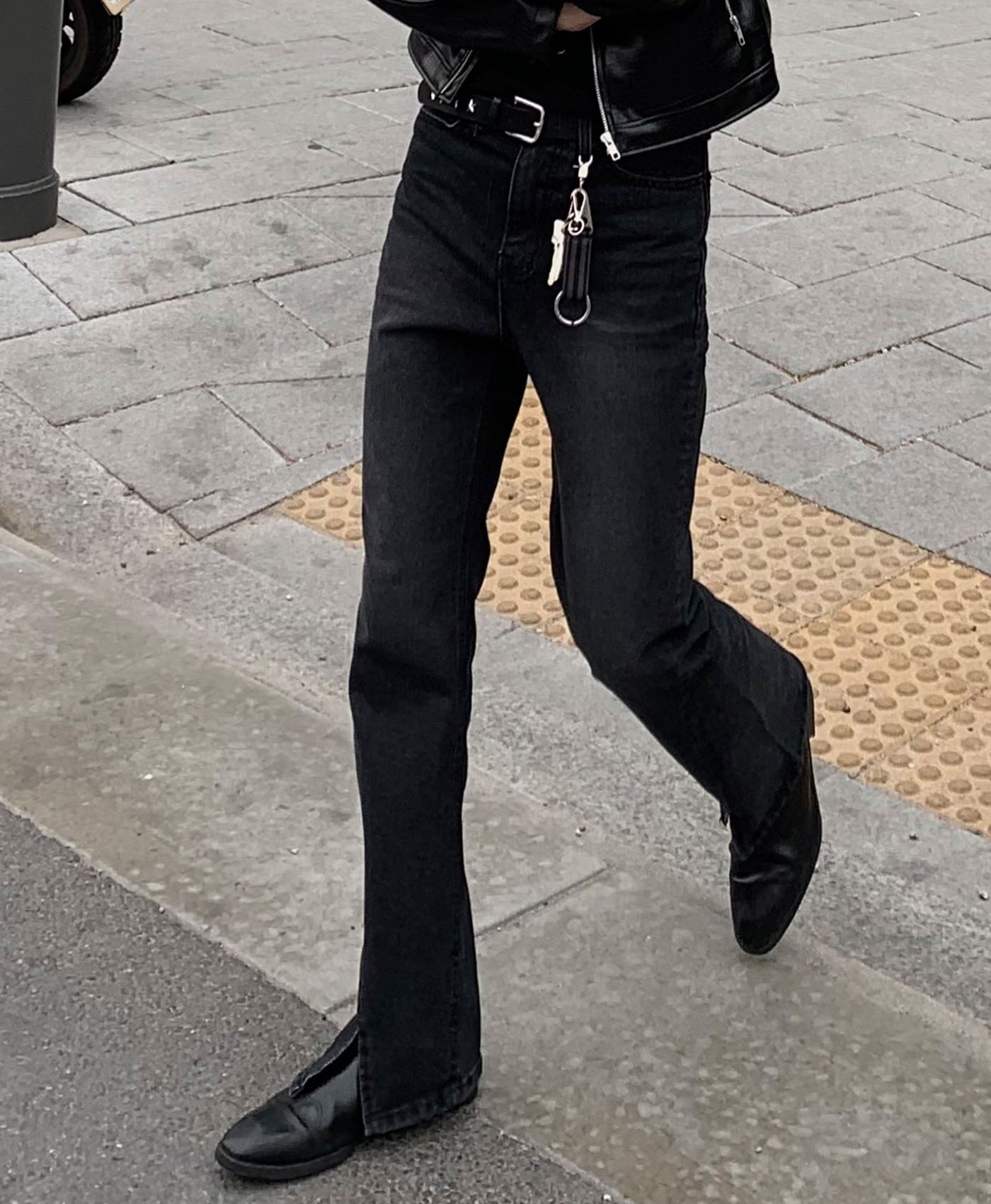 Slit Denim Boots-cut Jeans (black)