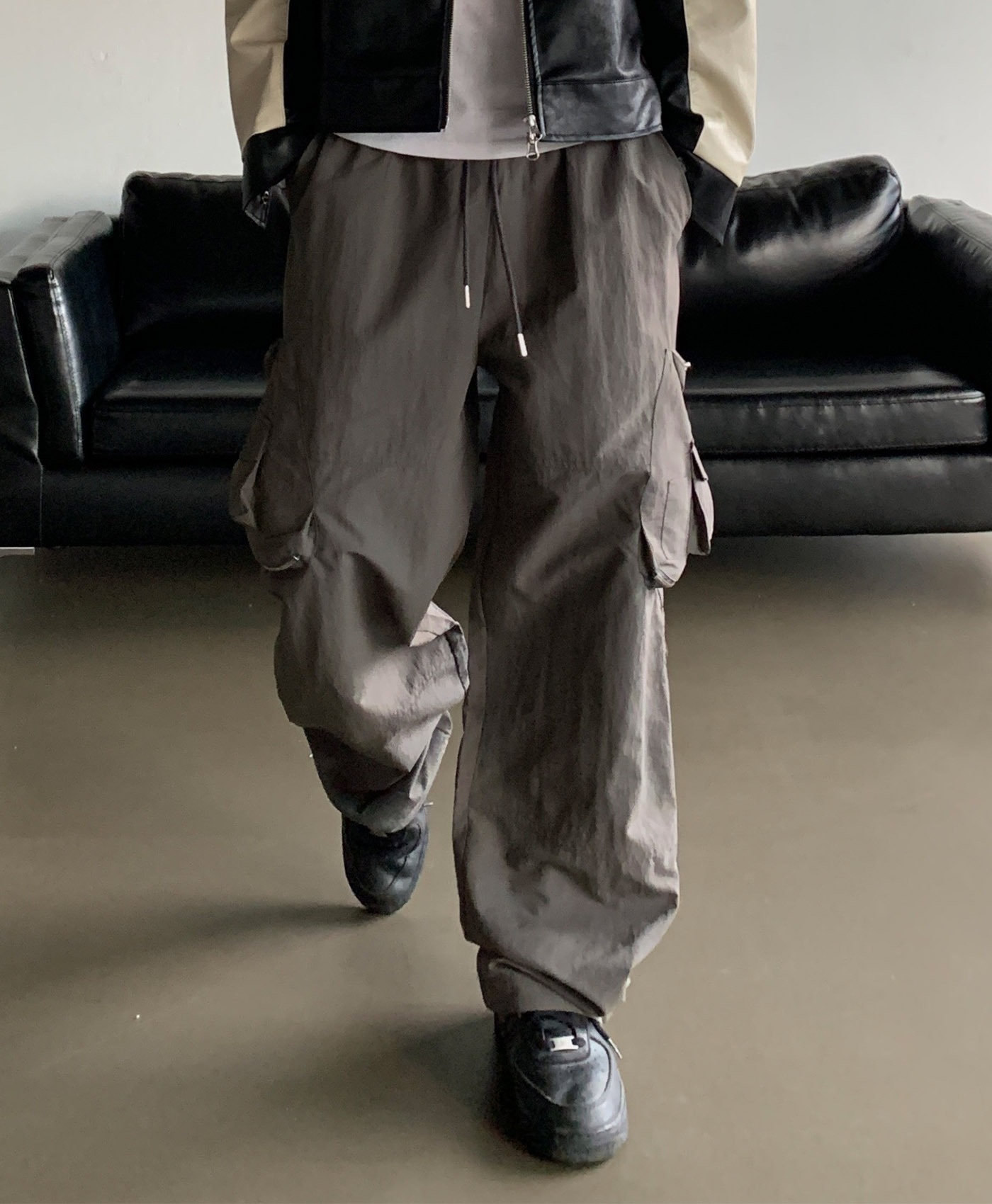 Pocket Zip Wide Cargo Pants (Dark Gray)