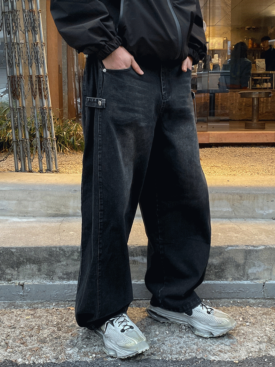 Maxi Snap Wide Black Jeans